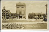 Victory Square, showing Cenotaph & Dominion Bldg. Vancouver, B.C.