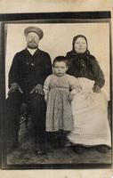 [Photograph of Doukhobor family portrait]